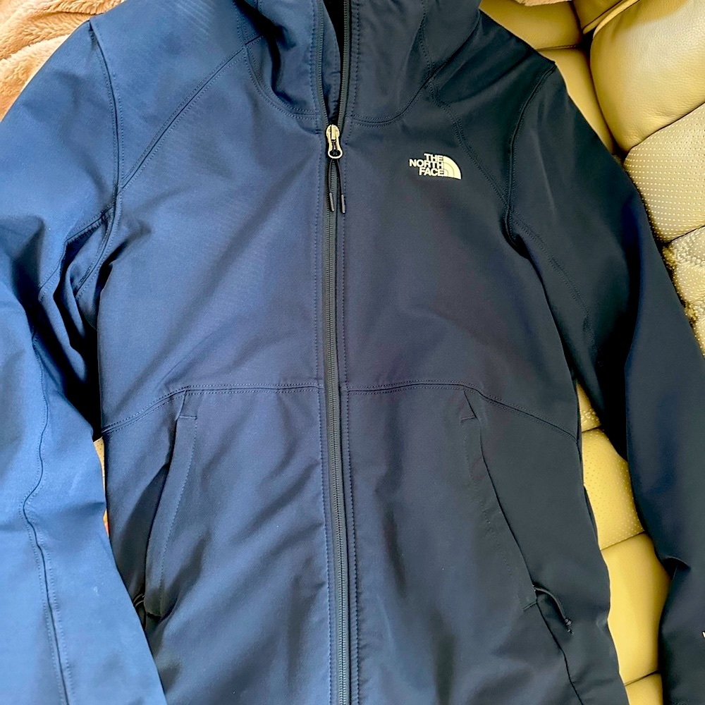The North Face Women's Windwall Hooded Jacket size medium. Worn once. Like new